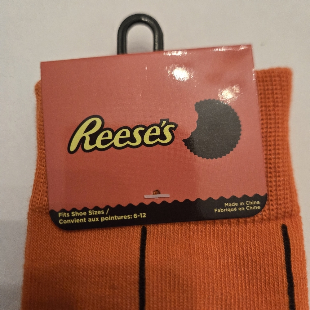 Reese's Men's 6-12 Orange Halloween Socks NEW - Picture 2 of 7